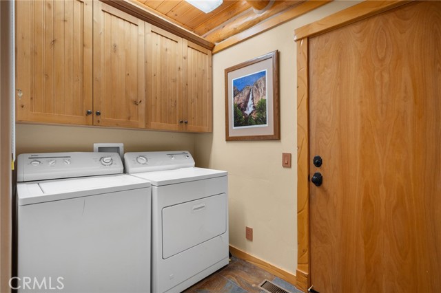1947 Shady Lane, Big Bear City CA: https://media.crmls.org/medias/c71a9e6f-0f49-4502-b3cb-5eabe27319b5.jpg