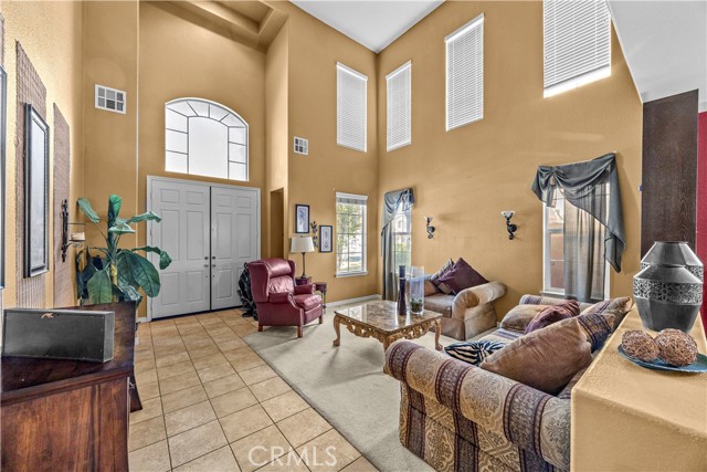 33727 verbena, Murrieta CA: https://media.crmls.org/medias/c71c237c-af30-4789-8d74-f09f2c6e0a81.jpg