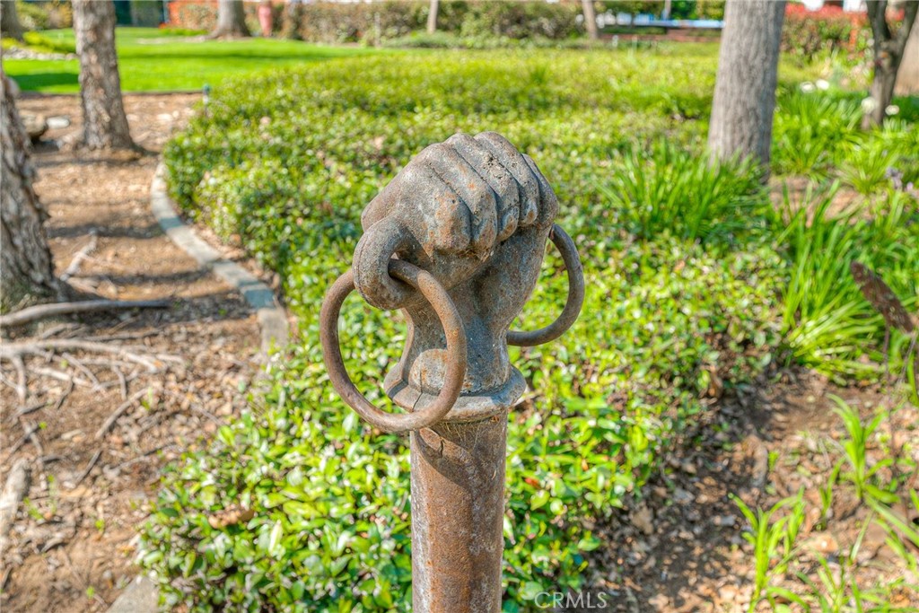 https://media.crmls.org/medias/c71c2a9f-d334-4380-b753-ab4f394c01a0.jpg?preset=X-Large