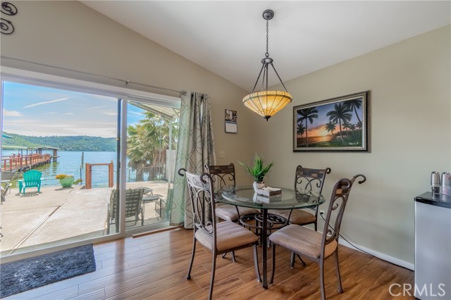 Detail Gallery Image 12 of 38 For 13801 Lakeshore Dr, Clearlake,  CA 95422 - 3 Beds | 2 Baths