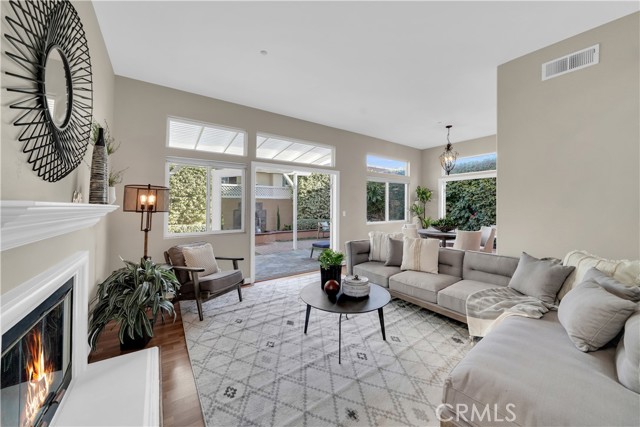 Image 3 for 2020 Santa Ana Ave #F, Costa Mesa, CA 92627