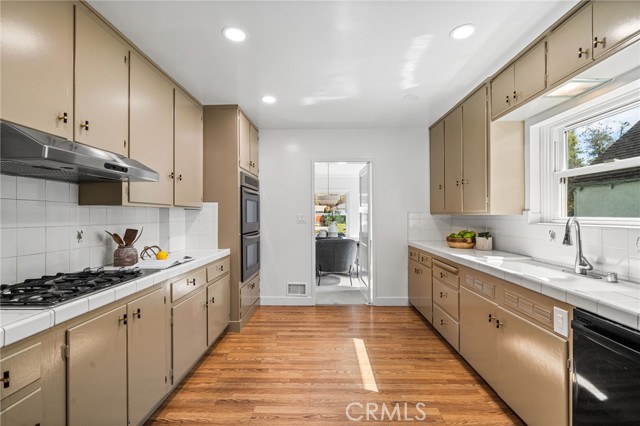 Image 8 of 45 For 2314 Oakmont Avenue