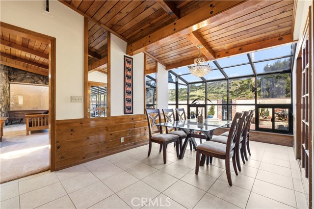 Detail Gallery Image 12 of 75 For 11950 Sierra Hwy, Agua Dulce,  CA 91390 - 3 Beds | 4 Baths