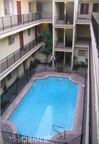 Detail Gallery Image 14 of 16 For 21219 Roscoe Bld #215,  Canoga Park,  CA 91304 - 2 Beds | 1/1 Baths