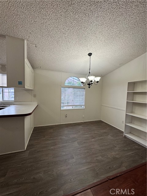 Detail Gallery Image 9 of 19 For 1855 Riverside Dr #128,  Ontario,  CA 91761 - 3 Beds | 2 Baths