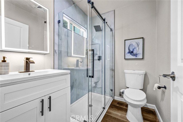 Image 19 of 39 For 14431 Harvest Ave