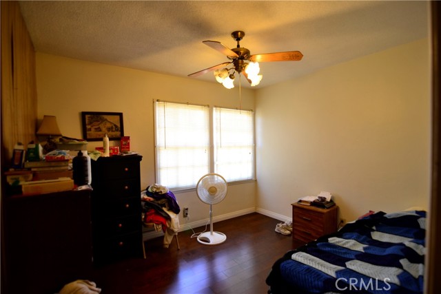 1435 E Rosewood Avenue, Anaheim CA: https://media.crmls.org/medias/c720ae8c-172e-4f08-8e37-c18463d6db5d.jpg