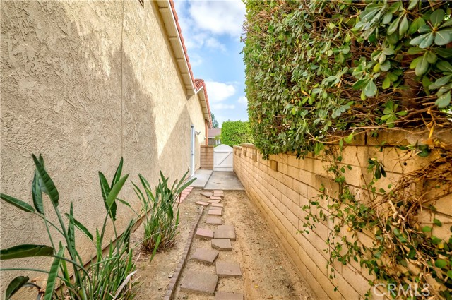 2501 Tiffany Place, Fullerton CA: https://media.crmls.org/medias/c720c7bc-51ed-4176-a602-fd01d24a7a18.jpg