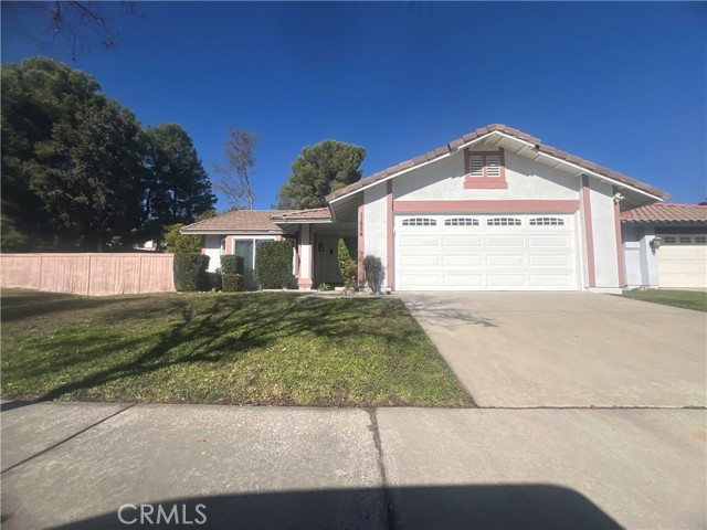 Detail Gallery Image 2 of 19 For 11536 Mount San Antonio Ct, Rancho Cucamonga,  CA 91737 - 4 Beds | 2 Baths