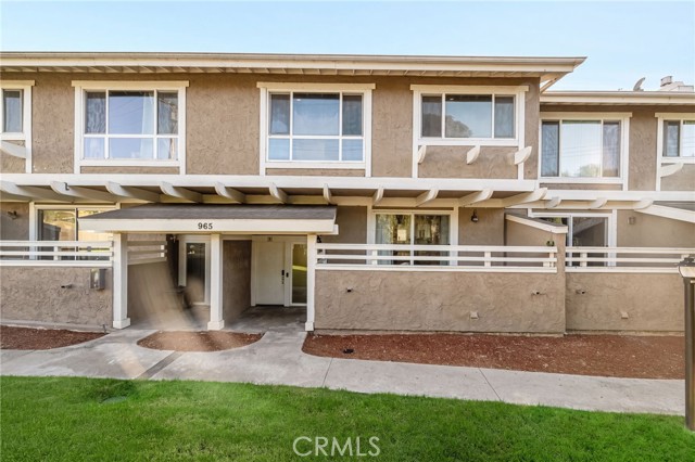 feature listing property photo