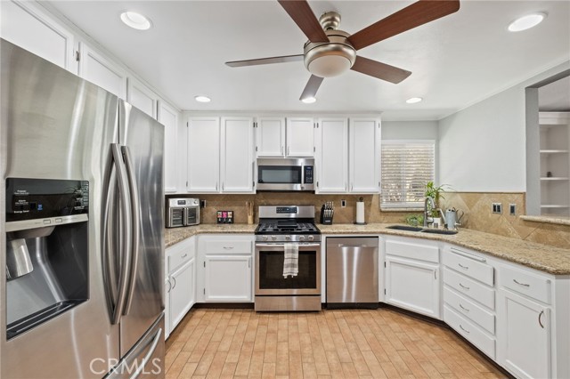 39015 Corte Pacheco, Murrieta, CA 92562 photo 10