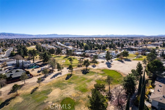 Detail Gallery Image 37 of 40 For 14247 Canterbury Dr, Victorville,  CA 92395 - 2 Beds | 2 Baths