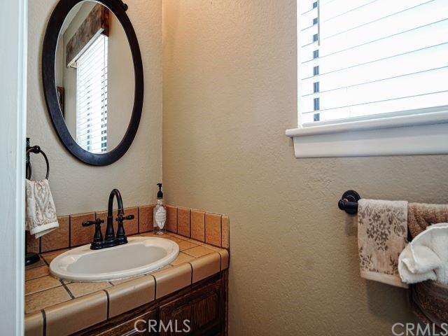 Detail Gallery Image 22 of 25 For 984 Pinon Rd, Pinon Hills,  CA 92372 - 3 Beds | 2/1 Baths