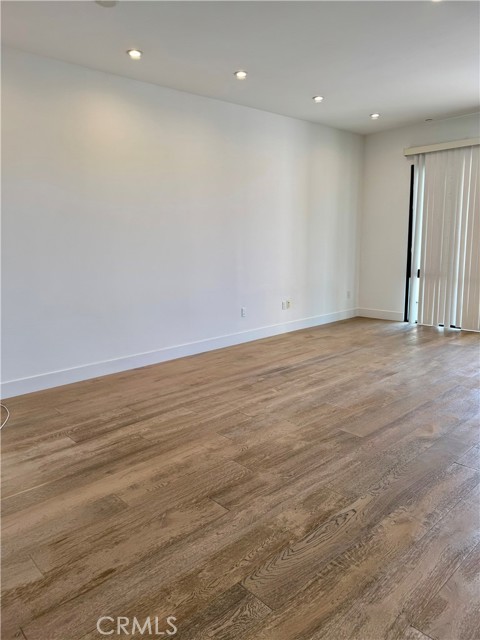 Detail Gallery Image 15 of 29 For 210 N Monterey St #407,  Alhambra,  CA 91801 - 1 Beds | 2 Baths