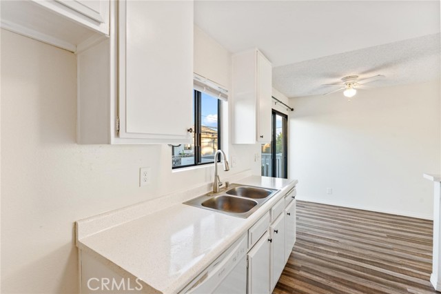 Detail Gallery Image 10 of 18 For 34042 Alcazar #B,  Dana Point,  CA 92629 - 2 Beds | 1 Baths