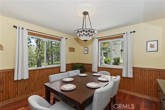Detail Gallery Image 23 of 54 For 27513 St Bernard Ln, Lake Arrowhead,  CA 92352 - 5 Beds | 3 Baths
