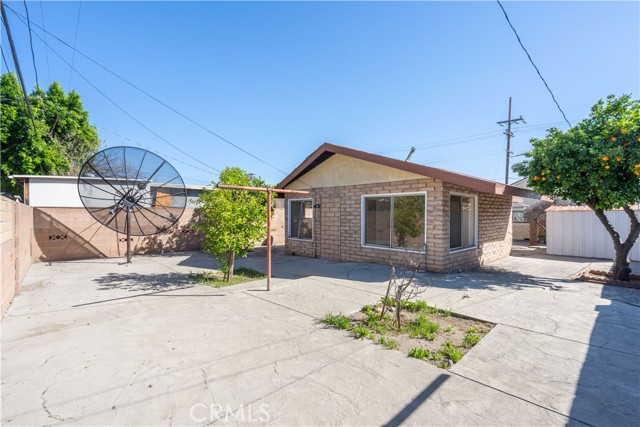 Detail Gallery Image 12 of 39 For 10817 Cantara St, Sun Valley,  CA 91352 - 2 Beds | 1 Baths