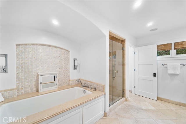 1501 Kathleen Lane, Newport Beach CA: https://media.crmls.org/medias/c72542e2-f904-4e82-98aa-1ed3d7158827.jpg