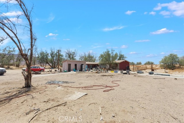 Detail Gallery Image 4 of 27 For 32900 Dune Road., Newberry Springs,  CA 92365 - 3 Beds | 2 Baths