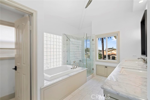 Detail Gallery Image 23 of 41 For 720 Marguerite Ave #1,  Corona Del Mar,  CA 92625 - 3 Beds | 2/1 Baths