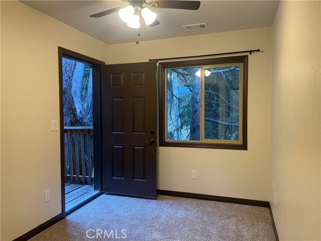 Detail Gallery Image 10 of 23 For 23878 Lakeview Dr, Crestline,  CA 92325 - 3 Beds | 2 Baths
