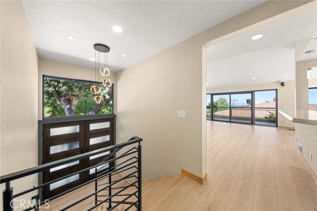 325 N Madison Avenue, Monrovia CA: https://media.crmls.org/medias/c7287487-3f85-4687-8208-870efd1418bb.jpg