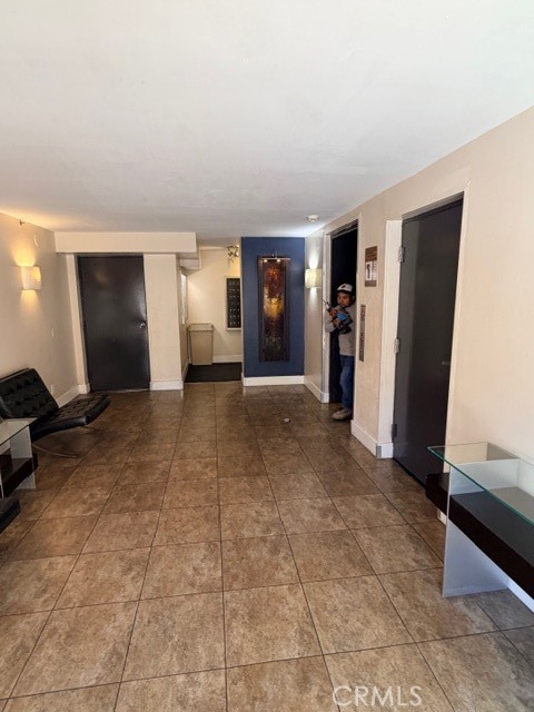 Detail Gallery Image 2 of 44 For 5545 Canoga Ave #116,  Woodland Hills,  CA 91367 - 2 Beds | 2 Baths