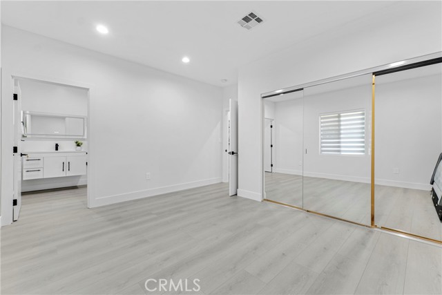 Detail Gallery Image 20 of 46 For 1626 Winona Bld, Los Angeles,  CA 90027 - 5 Beds | 5 Baths