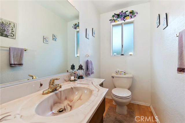 Detail Gallery Image 12 of 33 For 763 E Victoria Ct, Lake Arrowhead,  CA 92352 - 4 Beds | 2/1 Baths