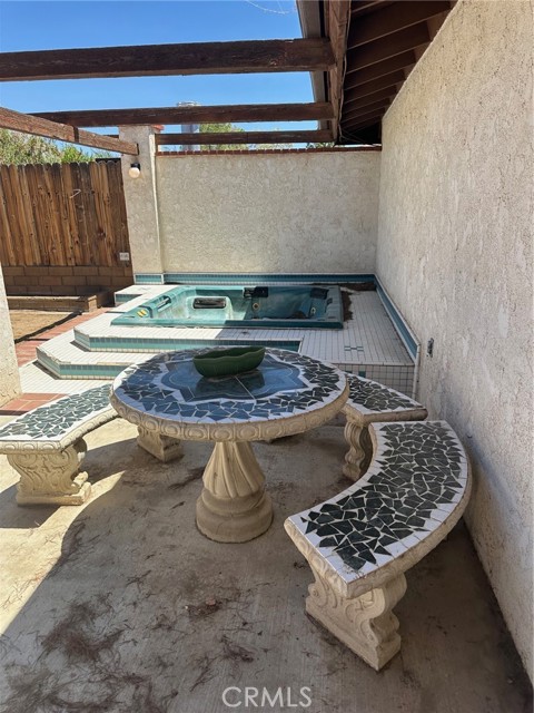 Detail Gallery Image 3 of 36 For 16485 Wintun Rd, Apple Valley,  CA 92307 - 5 Beds | 2/1 Baths