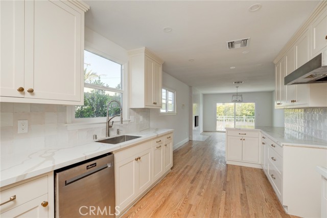 419 Avenue F, Redondo Beach, California 90277, 3 Bedrooms Bedrooms, ,1 BathroomBathrooms,Residential,Sold,Avenue F,SB22047389