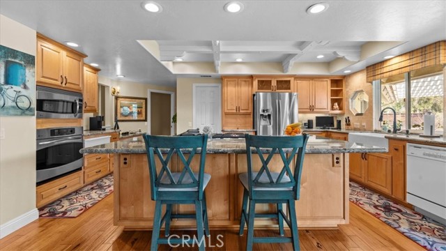 Detail Gallery Image 8 of 35 For 1304 Farrand Rd, Fallbrook,  CA 92028 - 4 Beds | 3 Baths