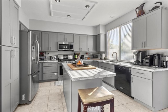 Detail Gallery Image 4 of 35 For 32110 Camino Herencia, Temecula,  CA 92592 - 3 Beds | 2/1 Baths