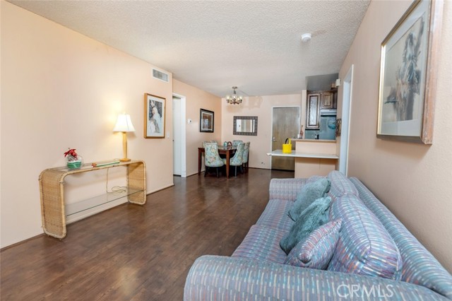 Detail Gallery Image 6 of 19 For 3961 via Marisol #223,  Los Angeles,  CA 90042 - 2 Beds | 2 Baths