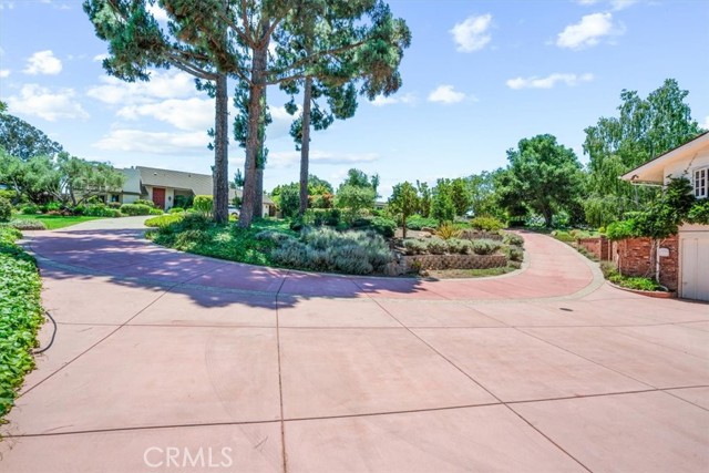 2355 Lake Marie Drive, Santa Maria CA: https://media.crmls.org/medias/c72bfc34-c241-410c-b942-a7949adc1a05.jpg