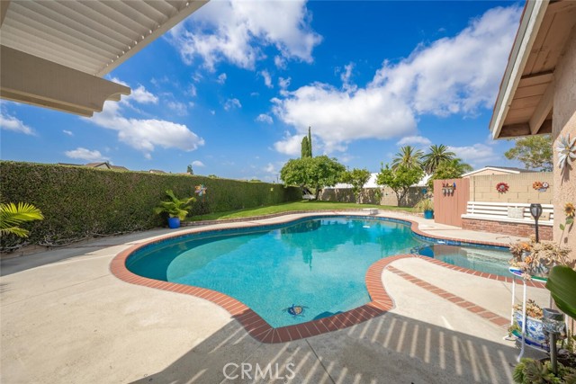 For those hot California summer days, splash around in this sparkling pool.