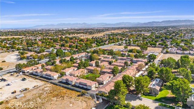 43413 30th W Street, Lancaster CA: https://media.crmls.org/medias/c72d0a49-7c1b-4ce1-abc2-905463a106d8.jpg