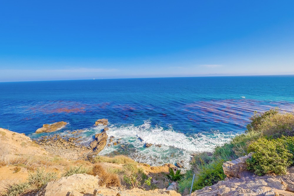 690 W Paseo Del Mar