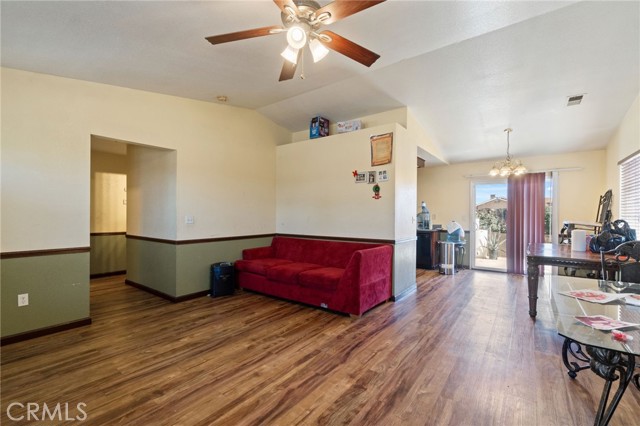 Detail Gallery Image 6 of 21 For 1451 Segovia Ct, Madera,  CA 93638 - 4 Beds | 2 Baths
