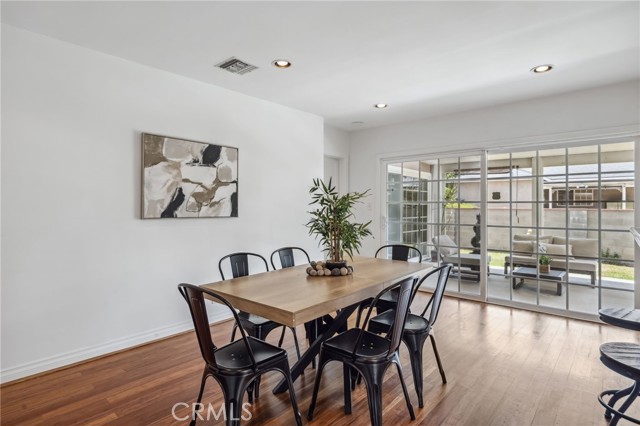 6515 Amigo Avenue, Reseda CA: https://media.crmls.org/medias/c72de16c-8325-4fe4-b9e4-93399ce714b4.jpg