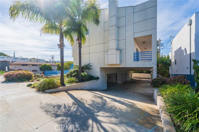 Detail Gallery Image 4 of 42 For 6146 Pacific Coast, Redondo Beach,  CA 90505 - 2 Beds | 3 Baths