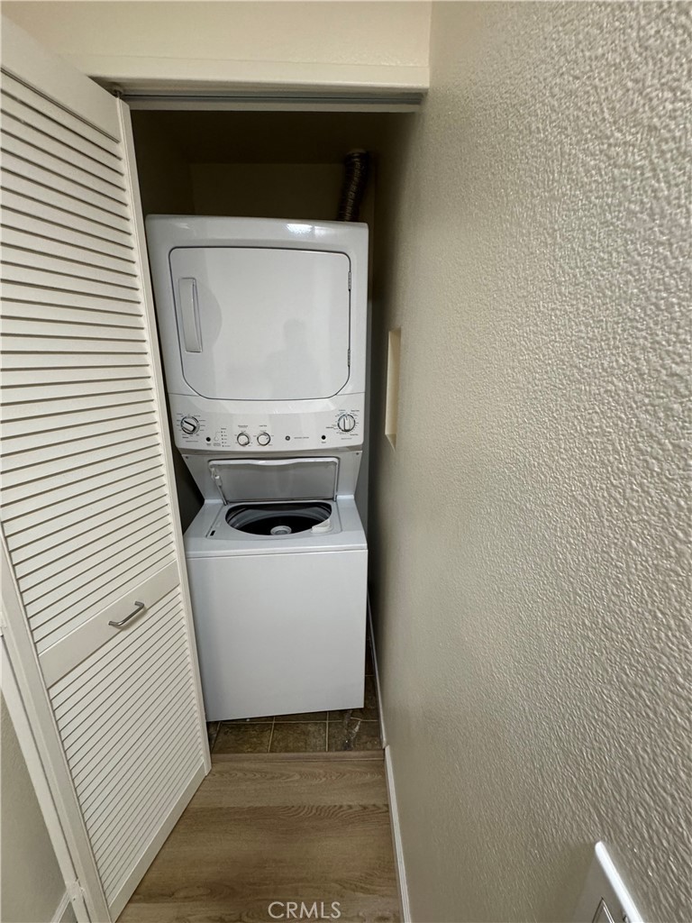 https://media.crmls.org/medias/c72e07c5-e7c3-470a-bef7-07e8bb4cf343.jpg?preset=X-Large