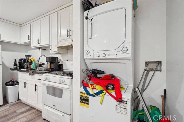 Detail Gallery Image 13 of 36 For 3322 W 66th St, Los Angeles,  CA 90043 - – Beds | – Baths