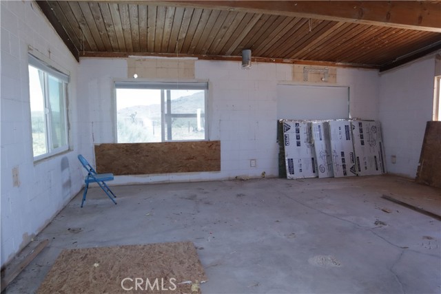 26371 Nalatapa Road, Apple Valley CA: https://media.crmls.org/medias/c72fc1ce-8e7b-435e-9ce5-4c3a995cb7b6.jpg