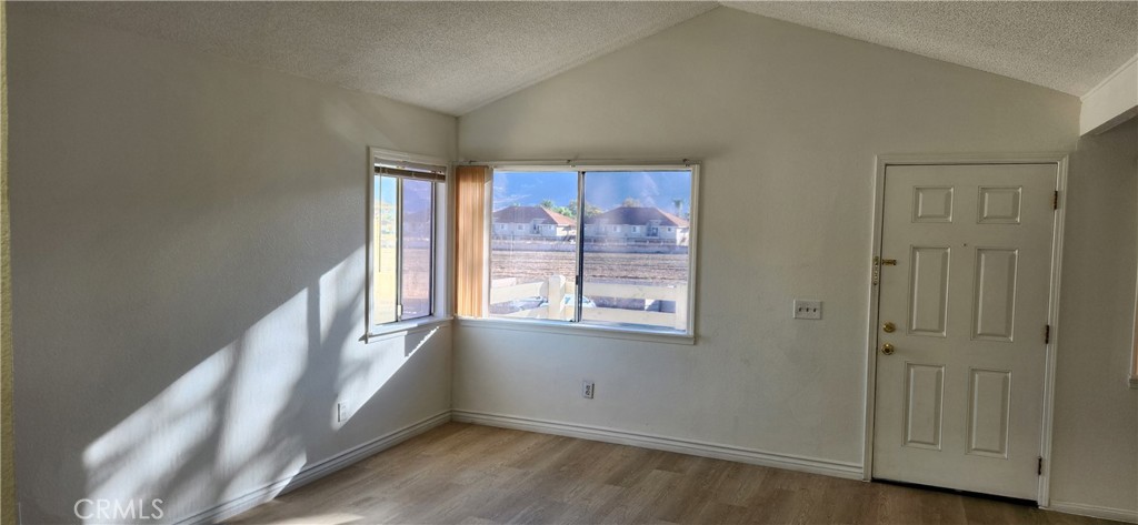 MLS #OC25240332 image #9