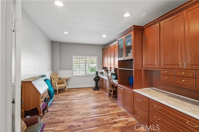 Detail Gallery Image 25 of 75 For 27371 Blueridge Dr, Valencia,  CA 91354 - 6 Beds | 4 Baths