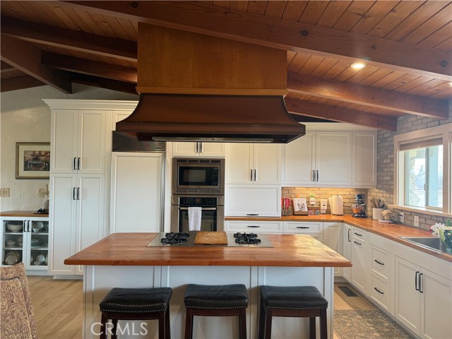 Detail Gallery Image 8 of 65 For 25565 Road 13, Chowchilla,  CA 93610 - 4 Beds | 3 Baths