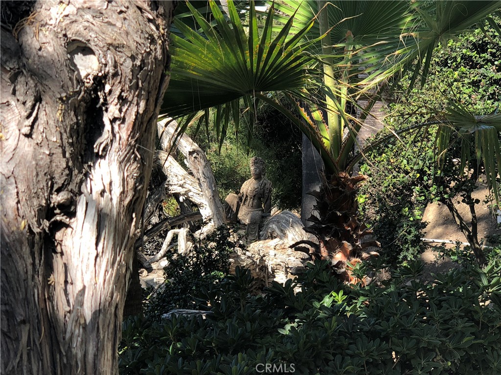 https://media.crmls.org/medias/c7321db2-adb3-4492-a6e0-4abfb42d33ef.jpg?preset=X-Large