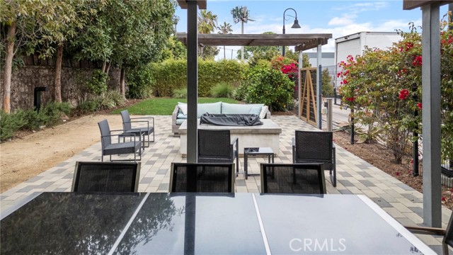 Detail Gallery Image 27 of 34 For 809 Brickyard Ln, Costa Mesa,  CA 92627 - 2 Beds | 2/2 Baths