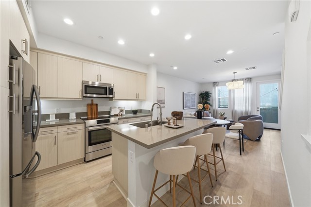 Detail Gallery Image 4 of 53 For 2718 Santa Anita Ave, El Monte,  CA 91733 - 3 Beds | 3 Baths